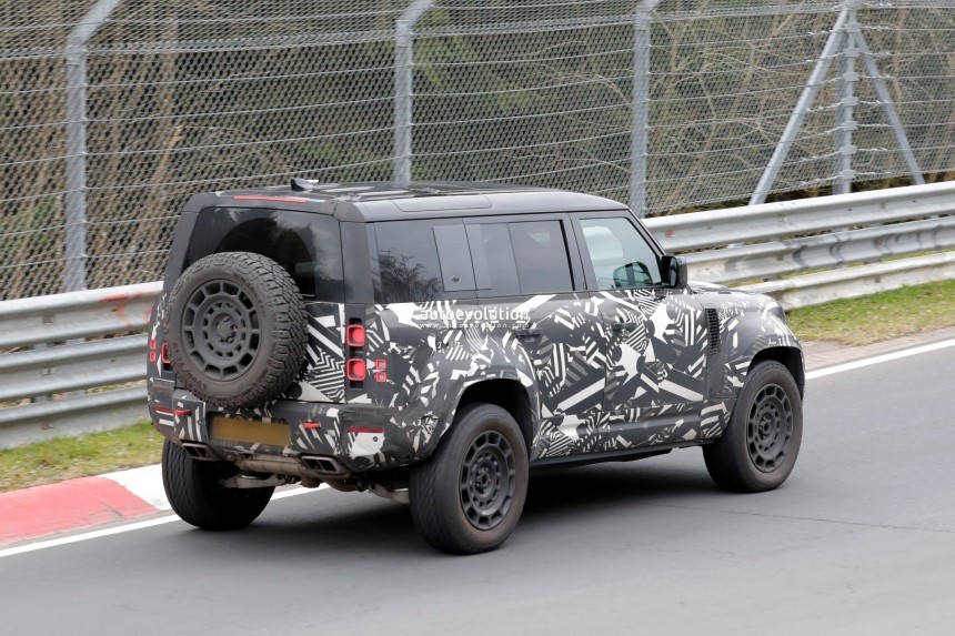 2025 Land Rover Defender OCTA